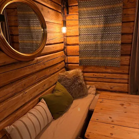Authentic Farmhouse With Jacuzzi And Sauna Lägenhet Eidsvoll