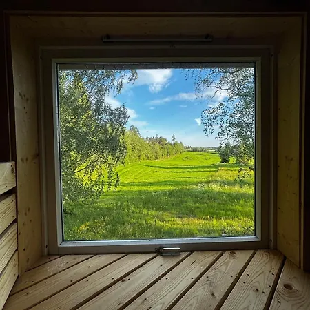アパート Authentic Farmhouse With Jacuzzi And Sauna アイツヴォル